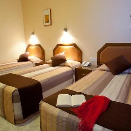 Hotel Pyramos 2*