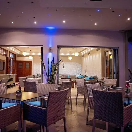 Hotel Pyramos