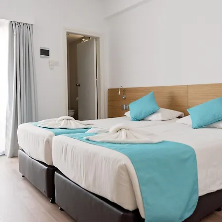 Pyramos Otel 2*