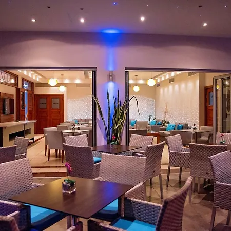 Pyramos Otel 2*